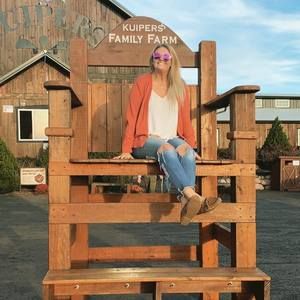 Meet your Posher, Nikki